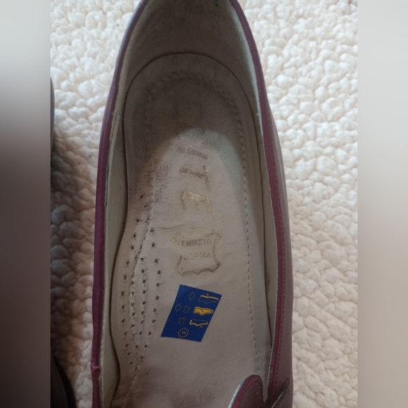 Elite-Burgundy heels - Picture 7 of 7